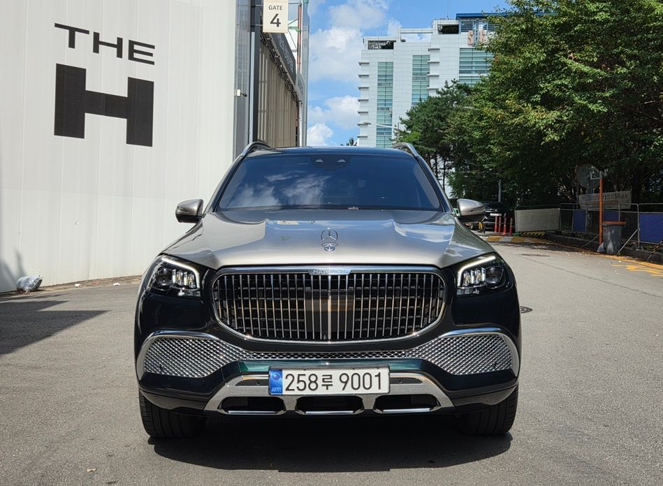 Mercedes-Benz GLS-Class 2023