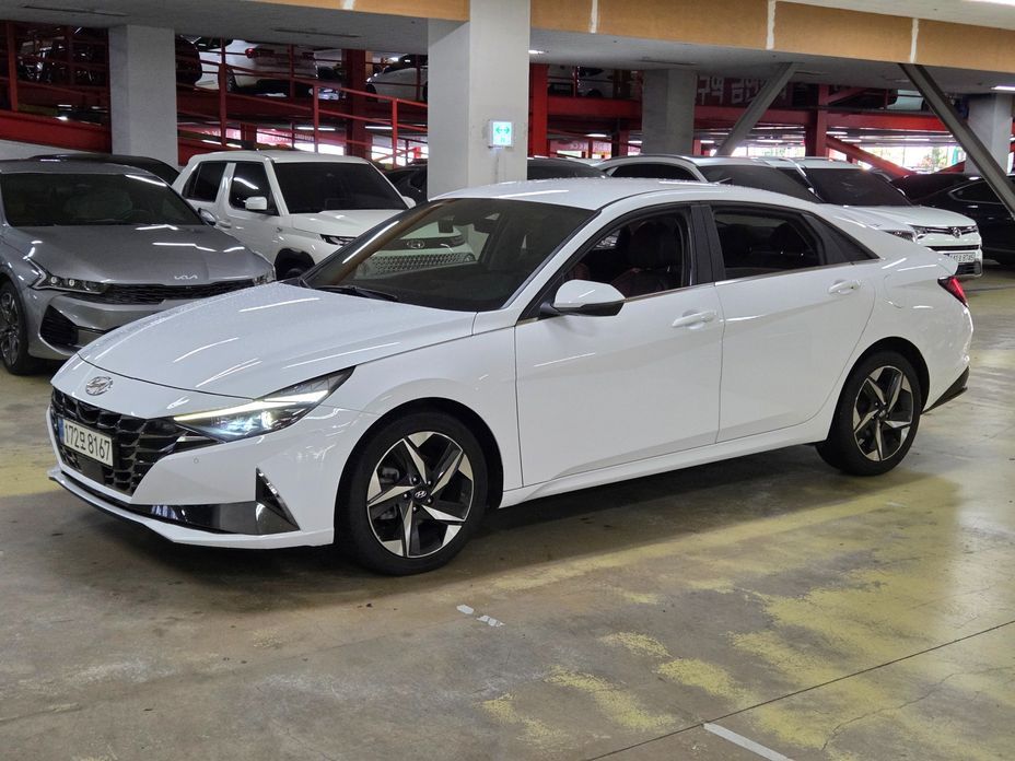 Hyundai AVANTE 2022