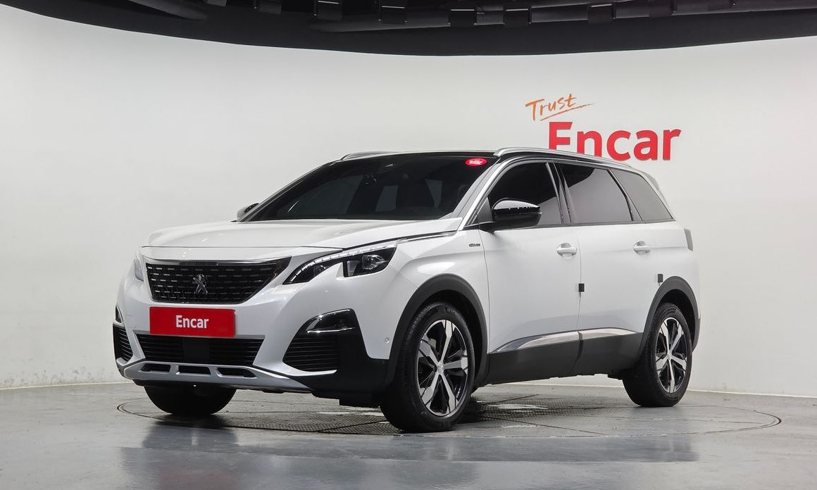 Peugeot 5008 2021