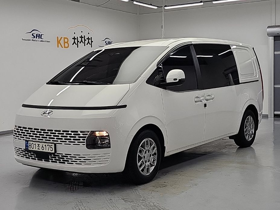 Hyundai Staria 2022