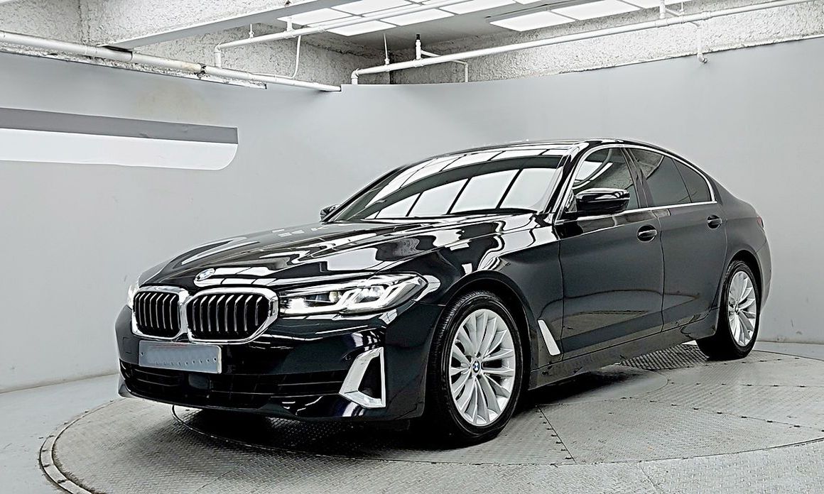 BMW 5-Series 2022