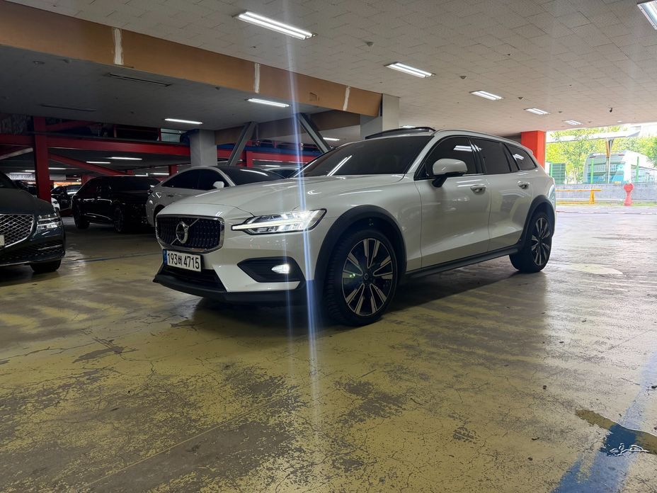 Volvo V60 2022