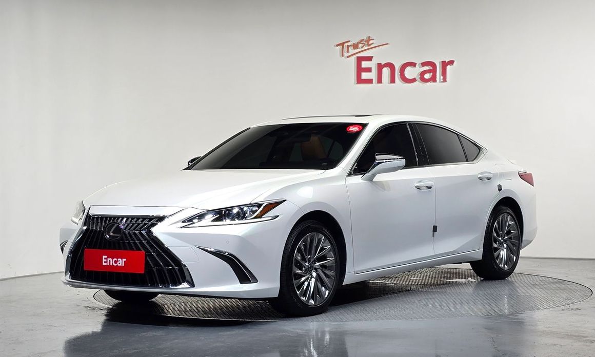 Lexus ES 2023