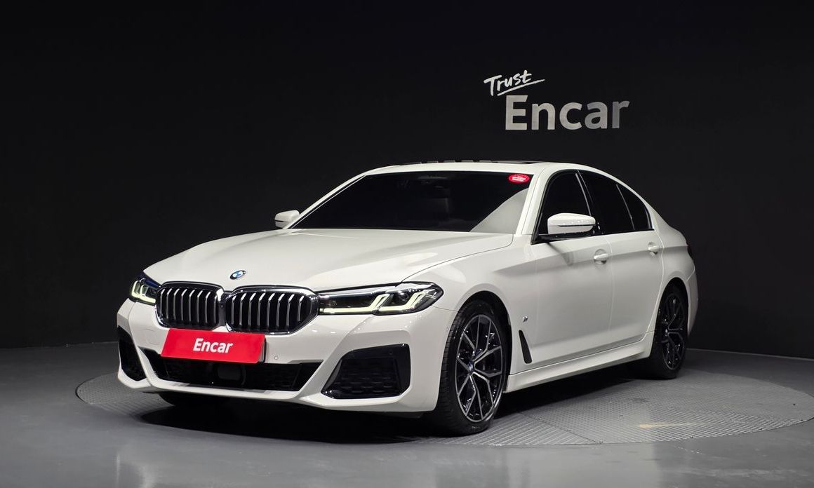 BMW 5-Series 2023