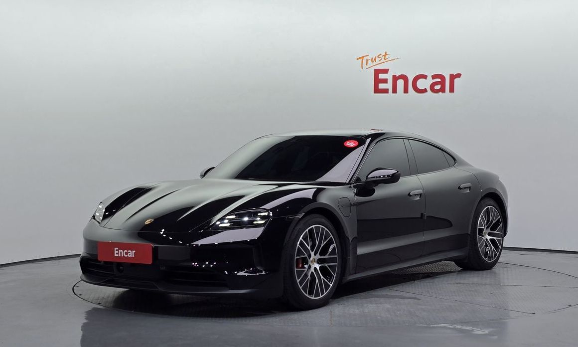 Porsche Taycan 2025