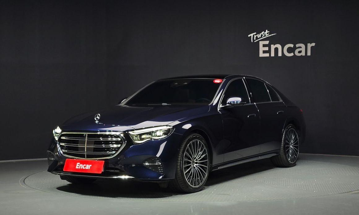 Mercedes-Benz E-Class 2024
