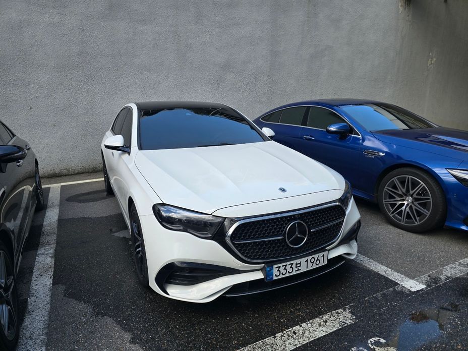 Mercedes-Benz E-Class 2025