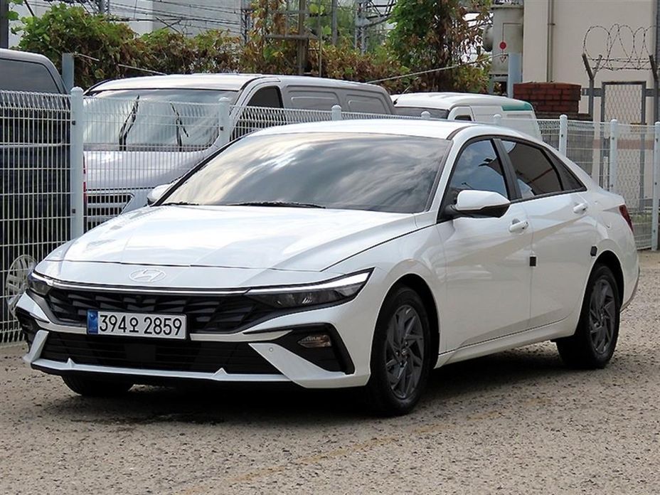 Hyundai AVANTE 2025