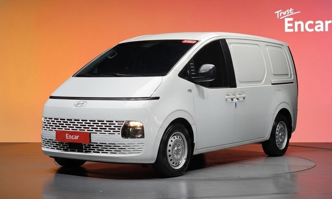 Hyundai Staria 2025