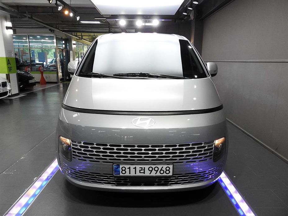 Hyundai Staria 2025