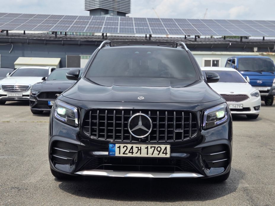 Mercedes-Benz GLB-Class 2021