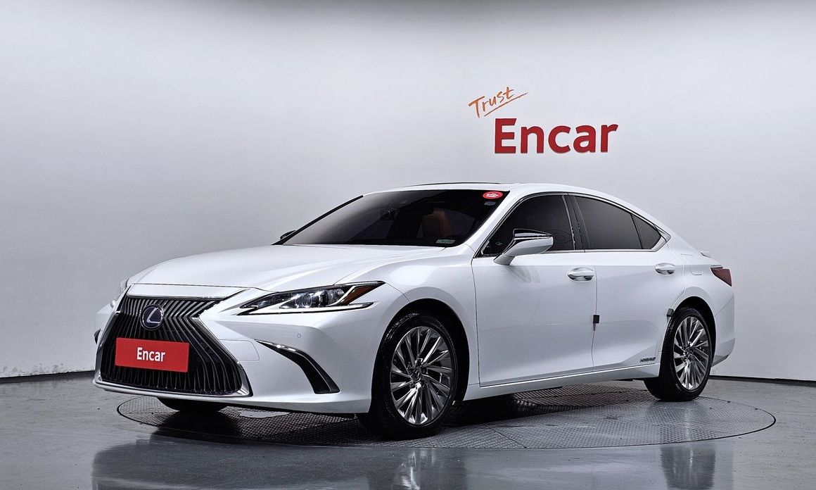 Lexus ES 2021