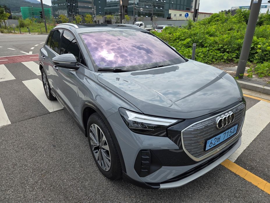 Audi Q4 e-tron 2025