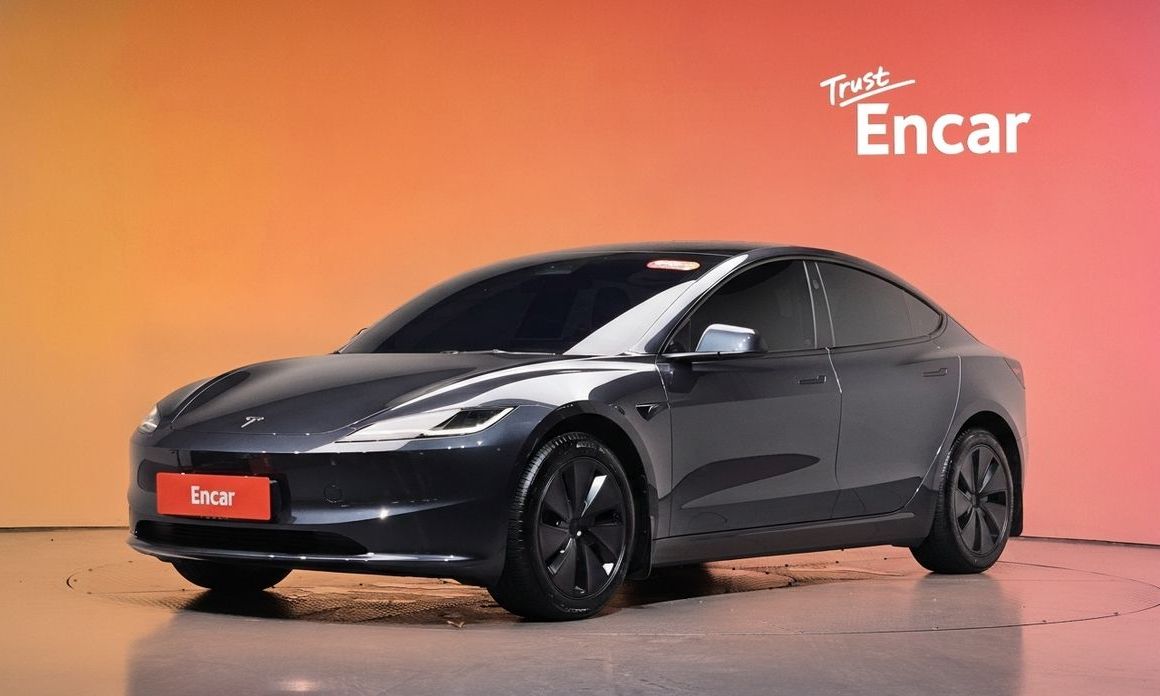 Tesla Model 3 2025