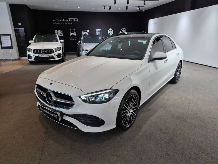 Mercedes-Benz C-Class 2026