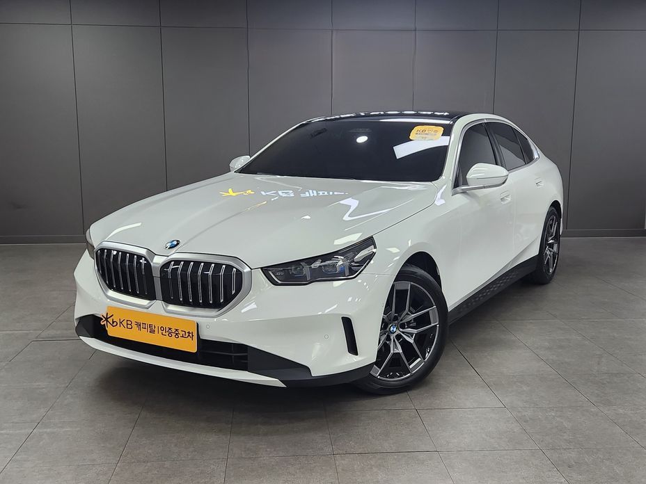 BMW 5-Series 2025