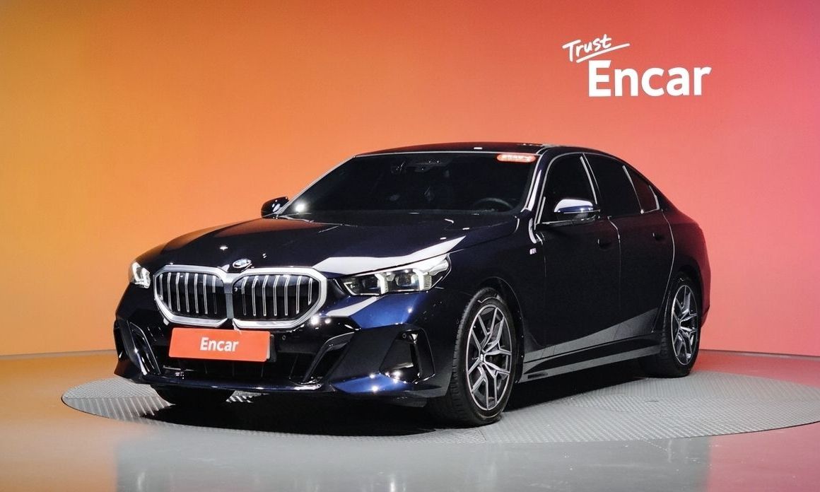 BMW 5-Series 2024