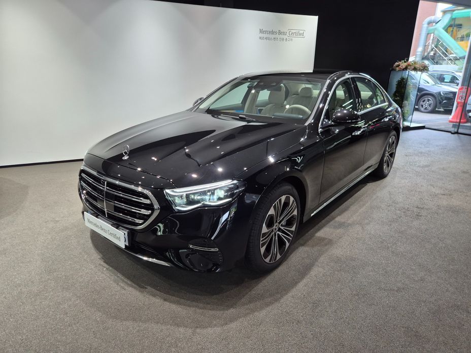 Mercedes-Benz E-Class 2026