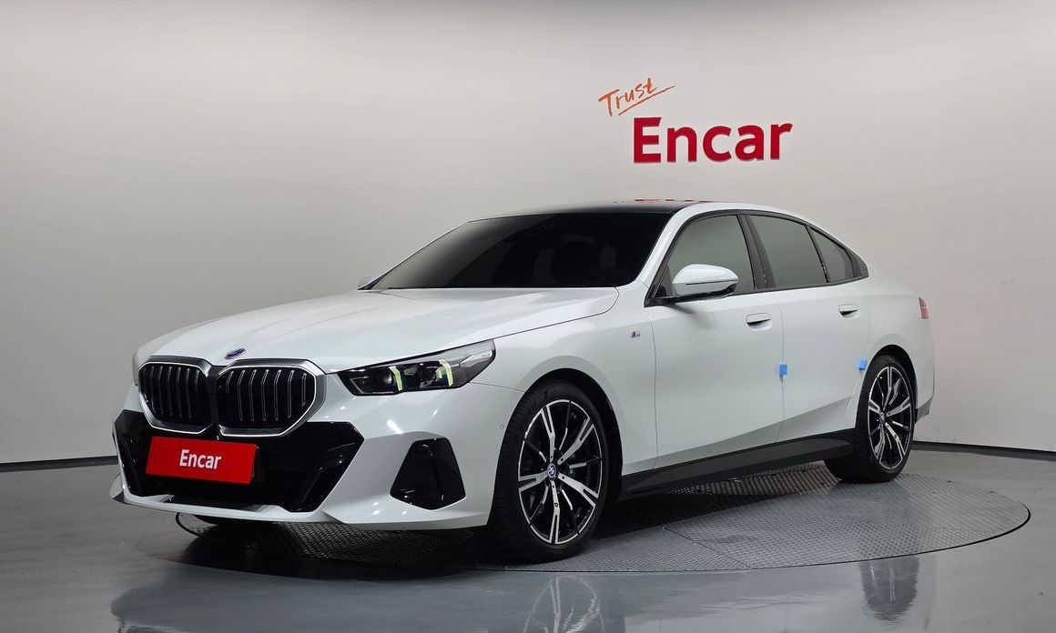 BMW 5-Series 2025