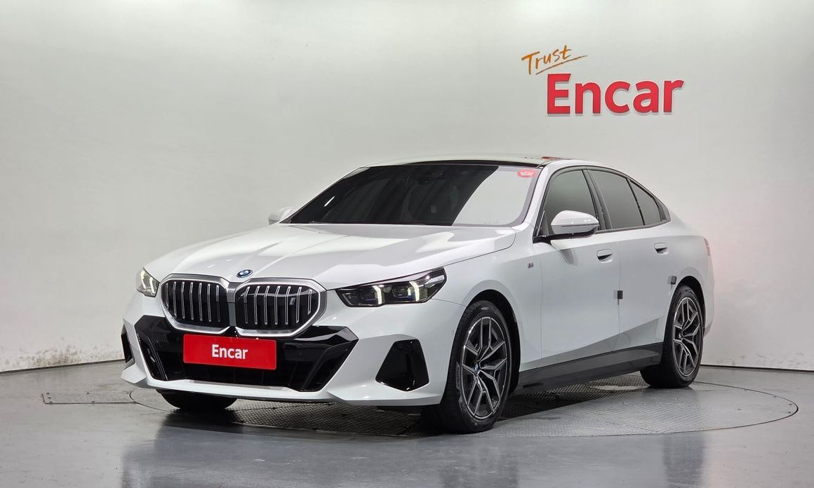 BMW i5 2025