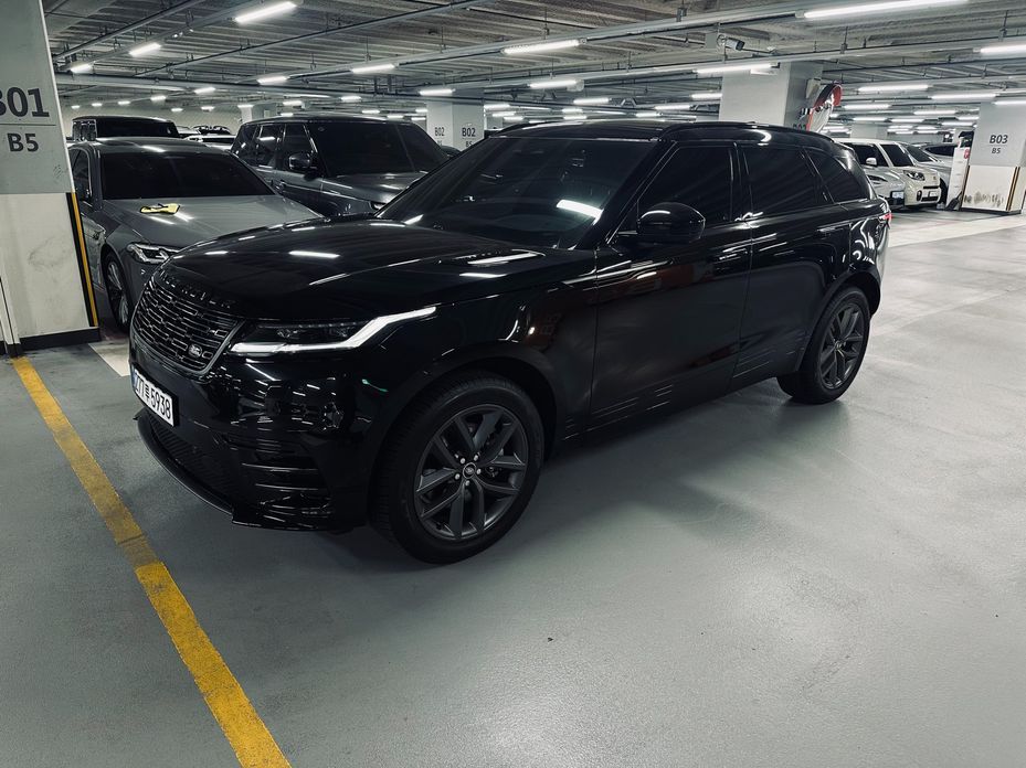Land Rover Range Rover Velar 2026