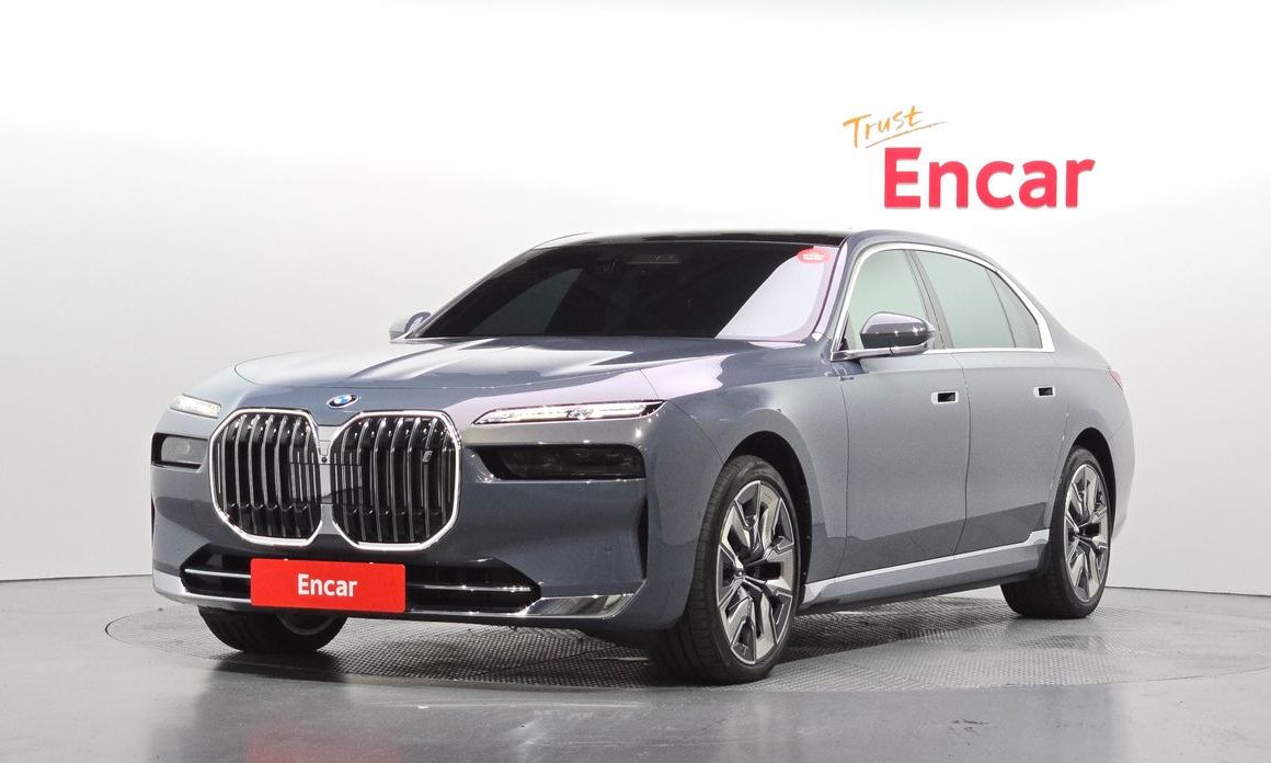BMW i7 2023