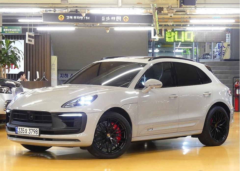 Porsche Macan 2023