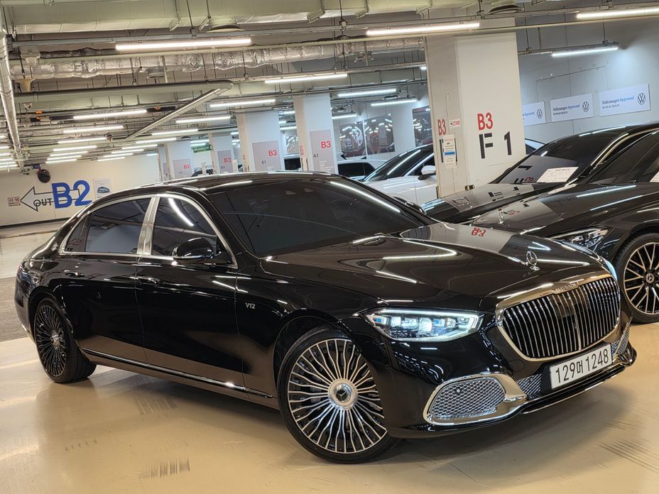 Mercedes-Benz S-Class 2025