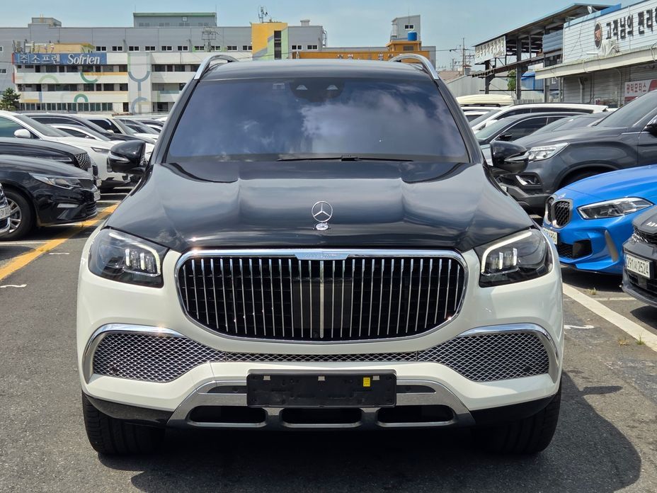 Mercedes-Benz GLS-Class 2023
