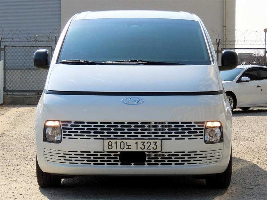 Hyundai Staria 2023