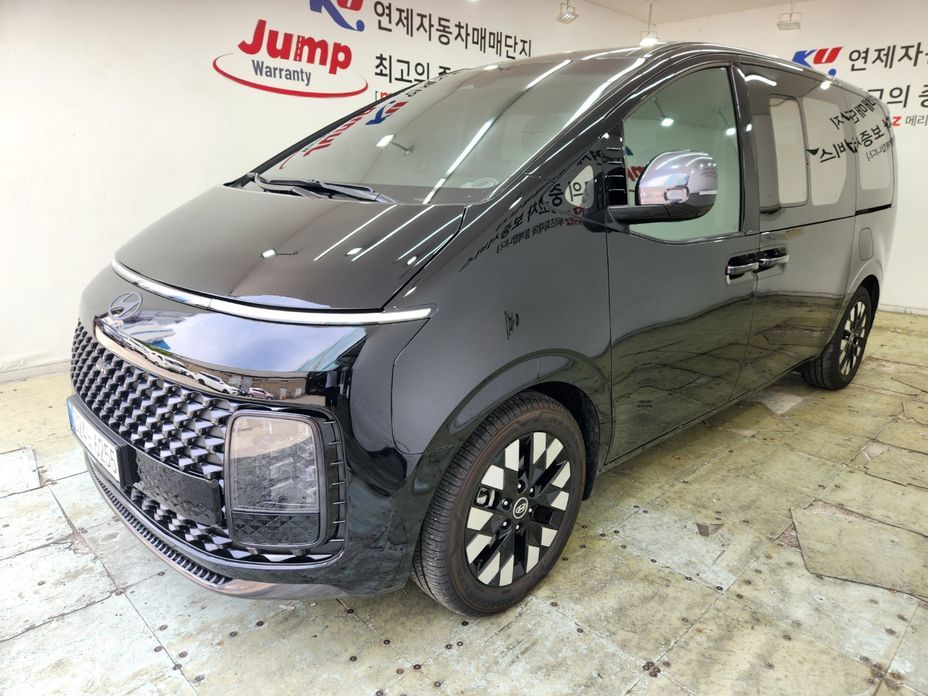Hyundai Staria 2025