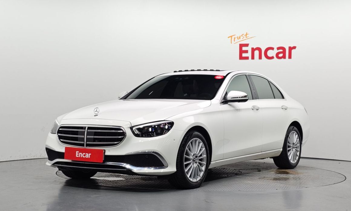 Mercedes-Benz E-Class 2023