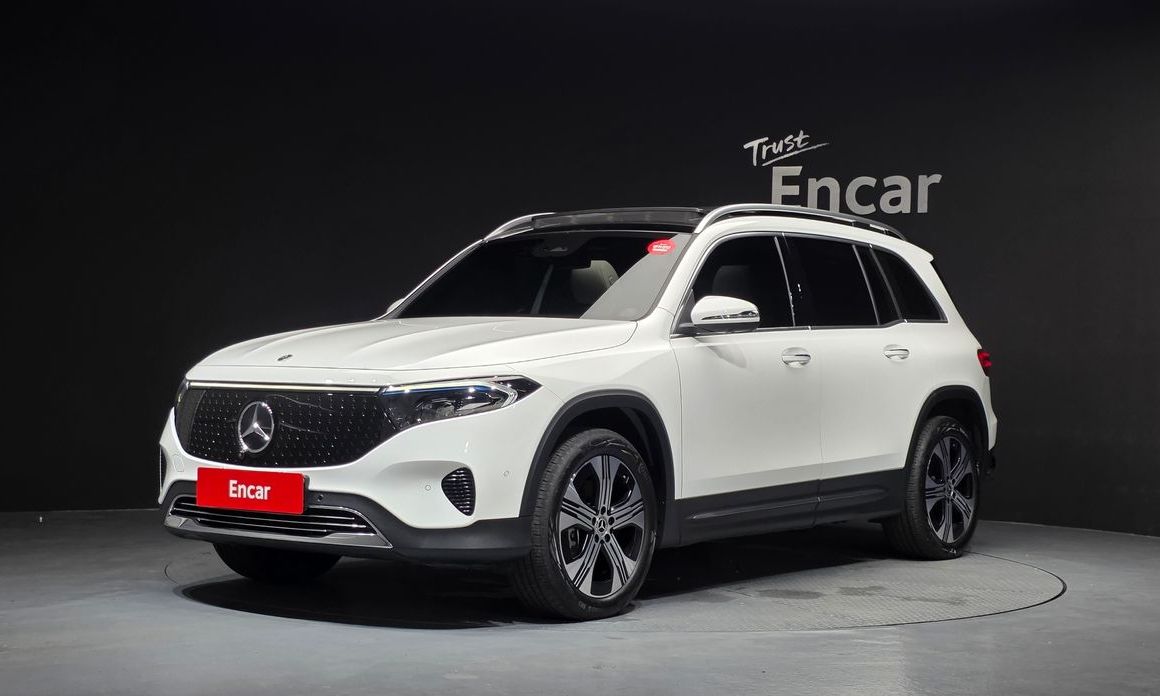 Mercedes-Benz EQB 2026