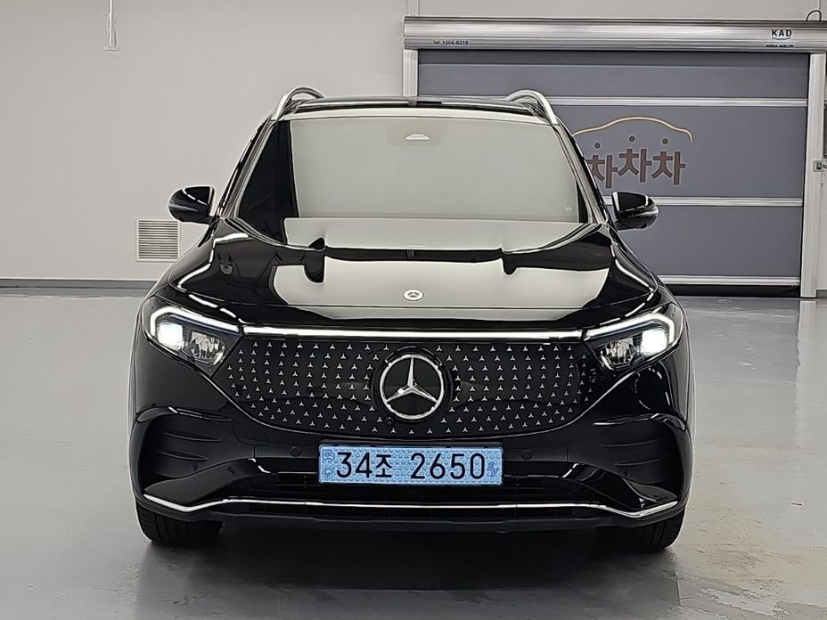 Mercedes-Benz EQB 2026