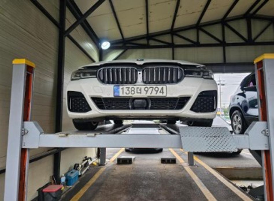 BMW 5-Series 2021