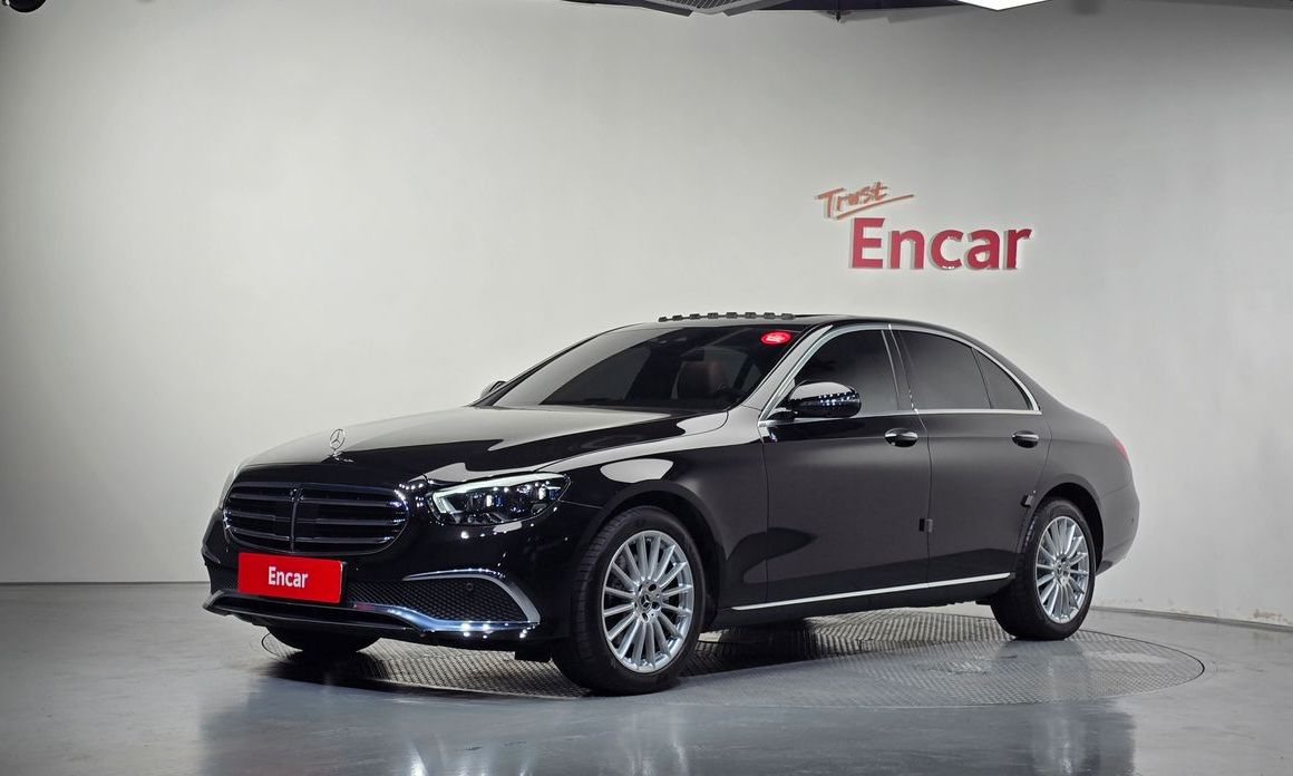 Mercedes-Benz E-Class 2023