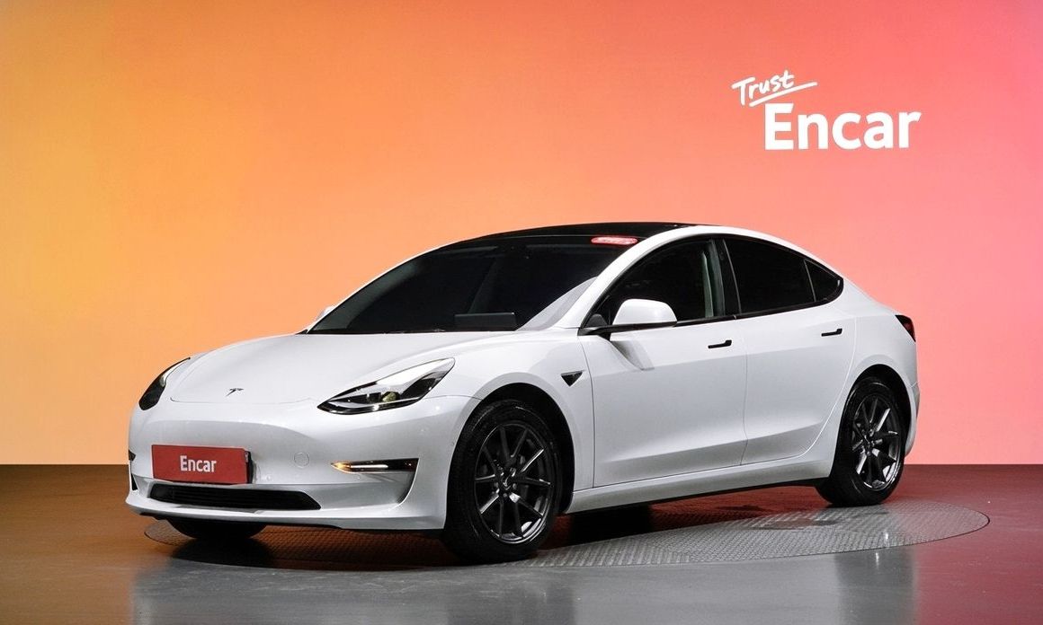 Tesla Model 3 2022