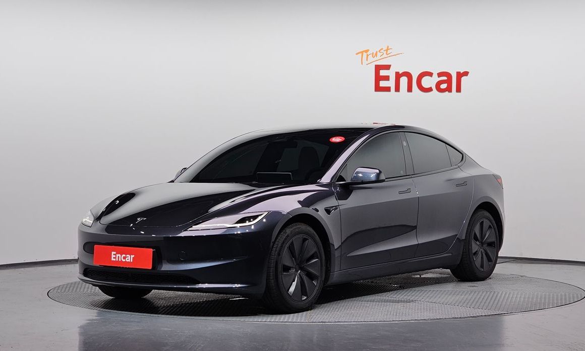 Tesla Model 3 2025