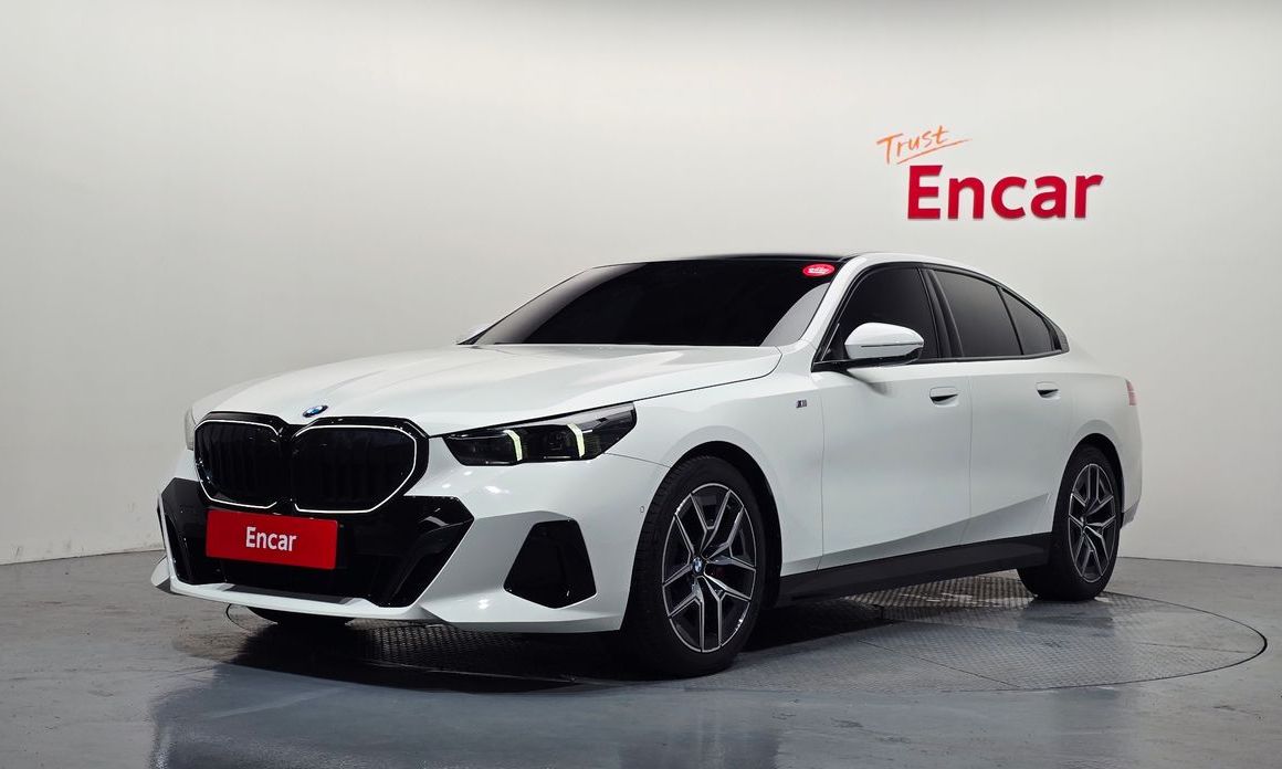 BMW 5-Series 2025