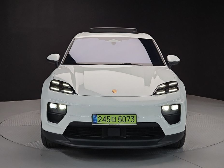 Porsche Macan 2025