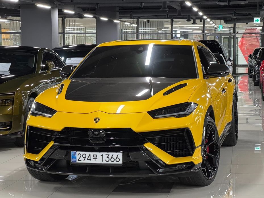 Lamborghini Urus 2024