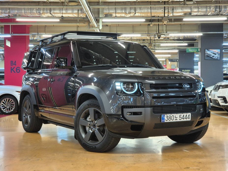 Land Rover Defender 2026