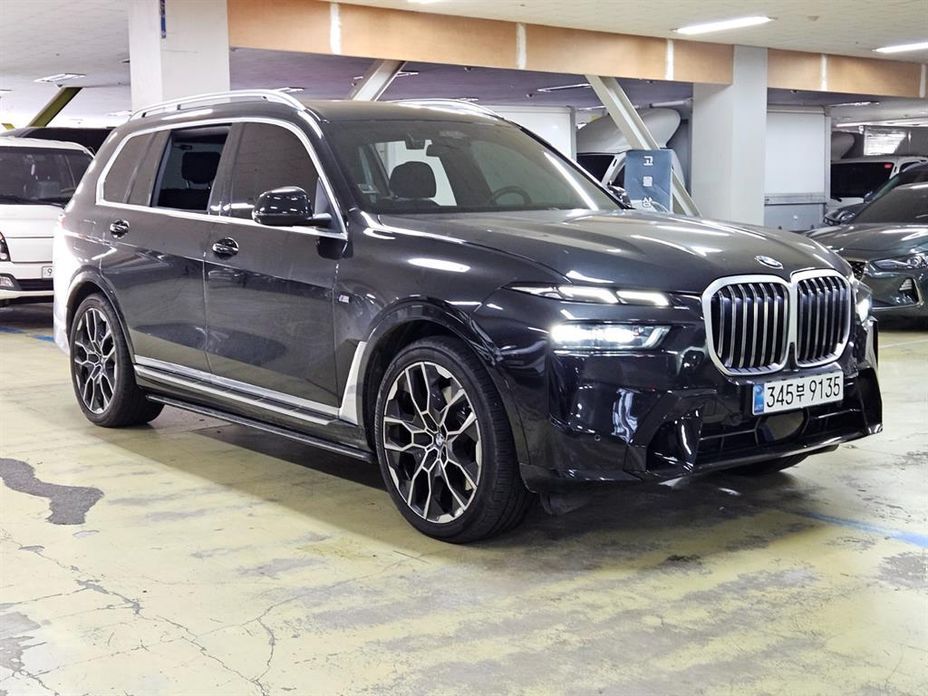 BMW X7 2025