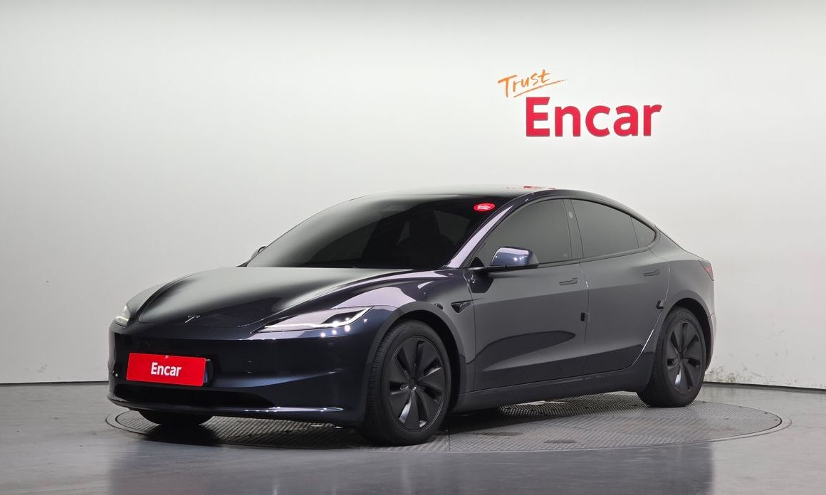 Tesla Model 3 2024