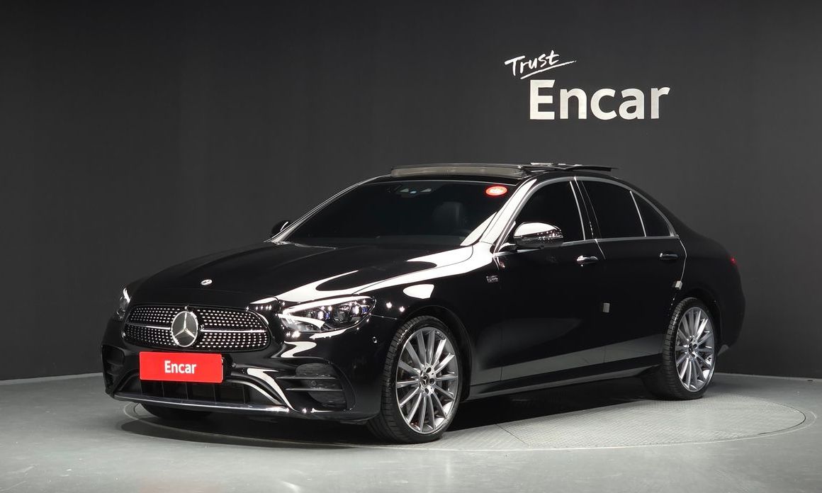 Mercedes-Benz E-Class 2022