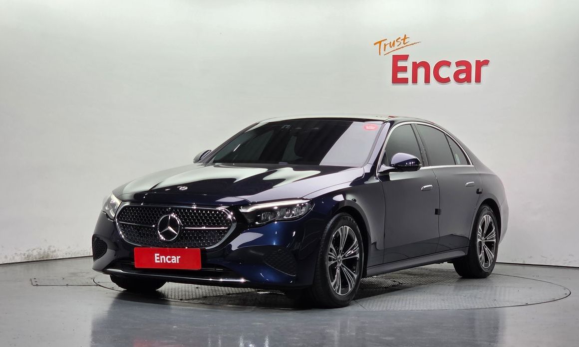 Mercedes-Benz E-Class 2024