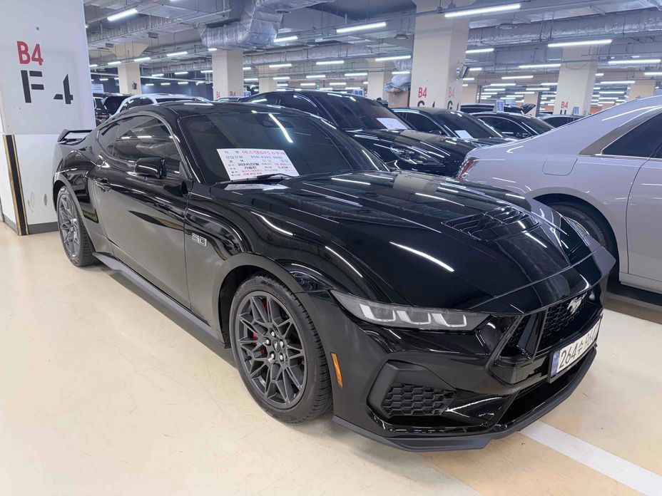 Ford Mustang 2024