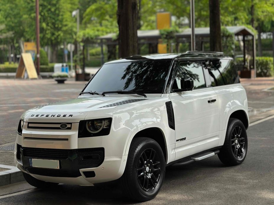 Land Rover Defender 2022
