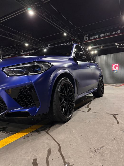 BMW X5M 2021