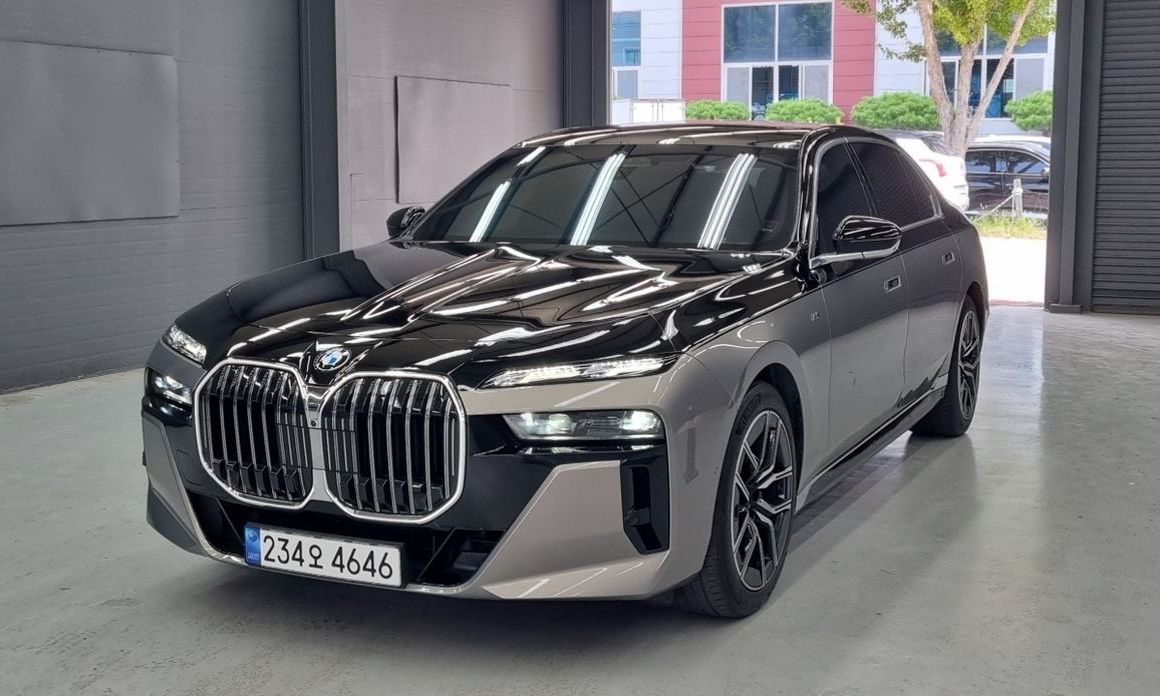 BMW 7-Series 2023